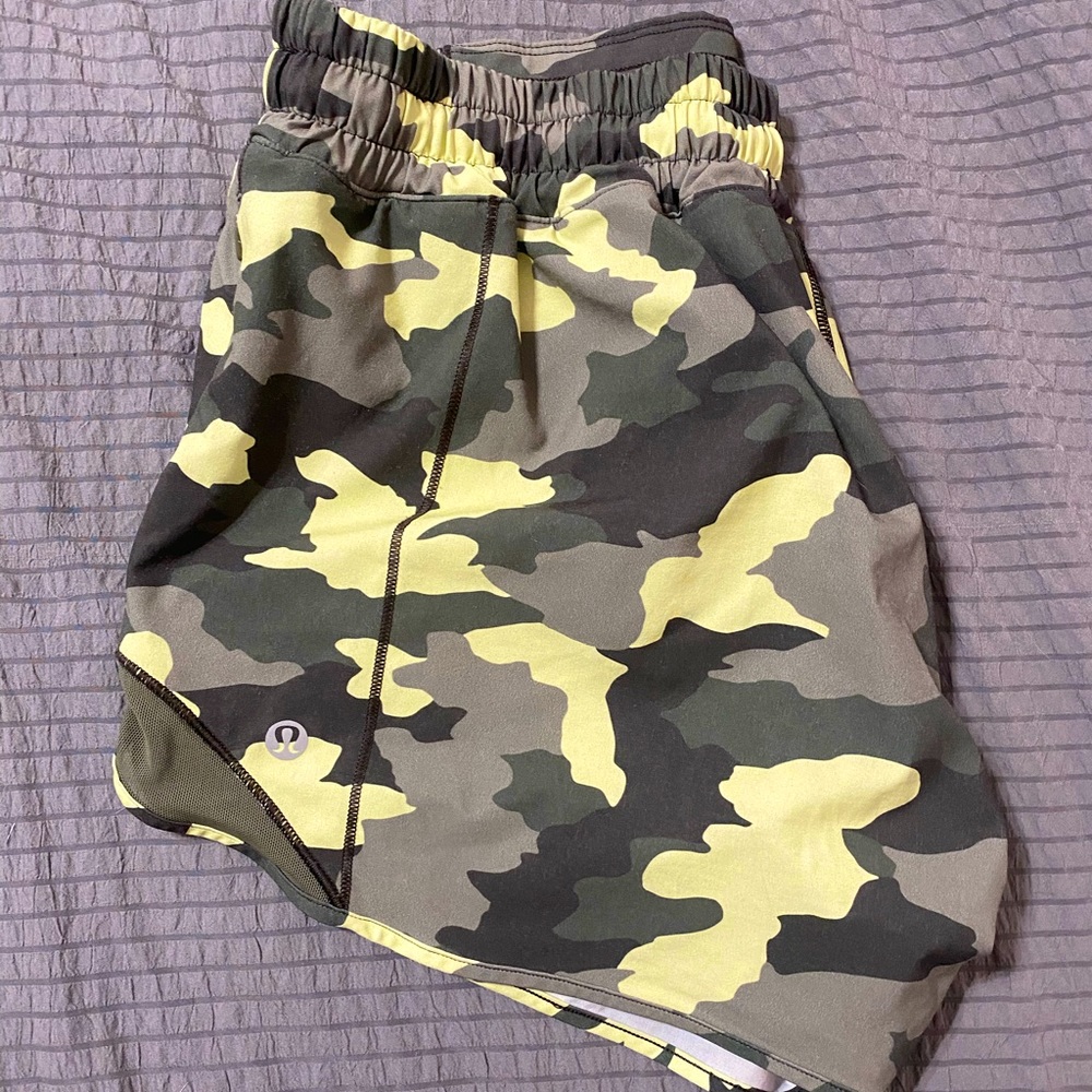 Lululemon Hotty Hot 4” Shorts